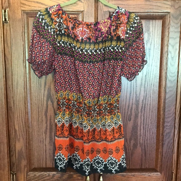 Guess Multi Pattern Top - Picture 7 of 7